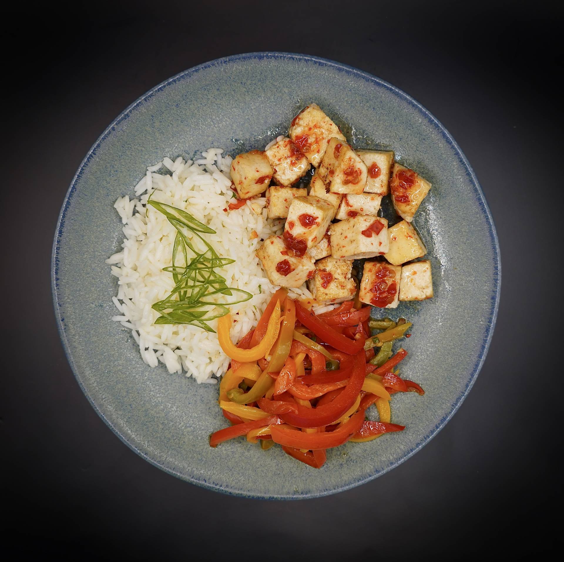 Tofu aigre-doux riz au jasmin et poivrons sautés(VEGAN)