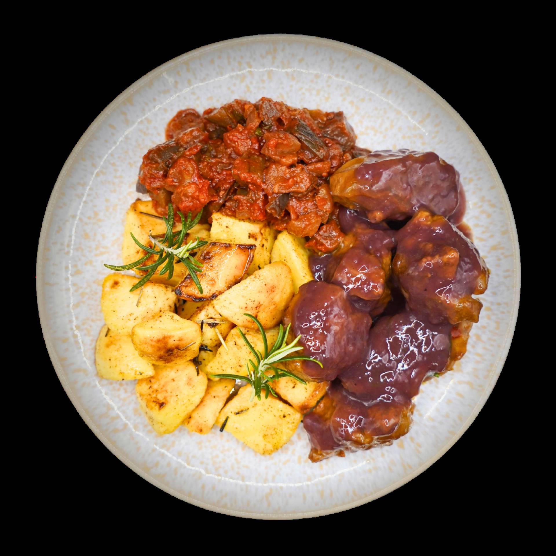 Palette de bœuf braisé au vin rouge,pommes au romarin et aubergine á la tomate